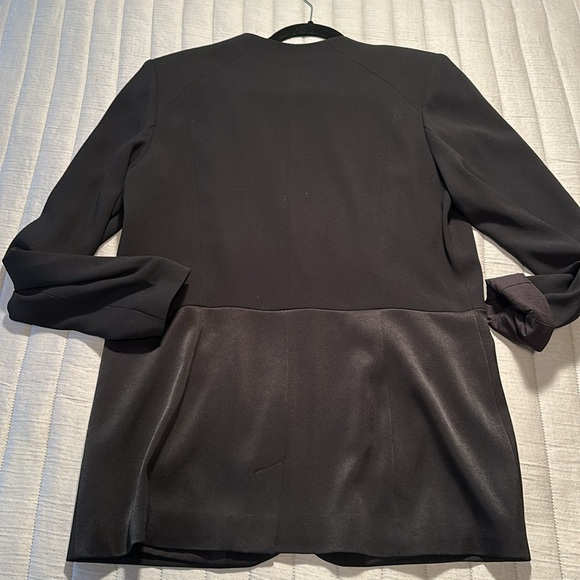 Nordstrom’s Relaxed Blazer, Elegant & Edgy - Picture 2 of 10